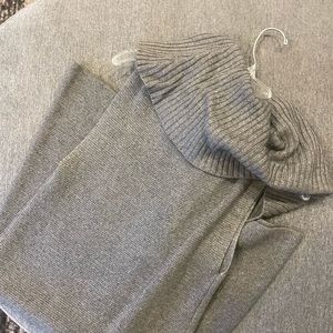 Alice + Olivia gray knit dress size XS